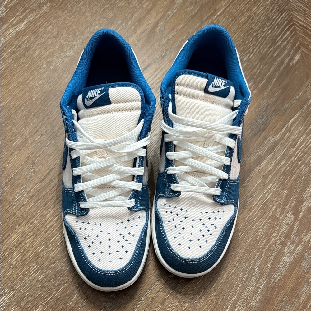 Nike Blue and White Athletic Shoes - Picture 2 of 6
